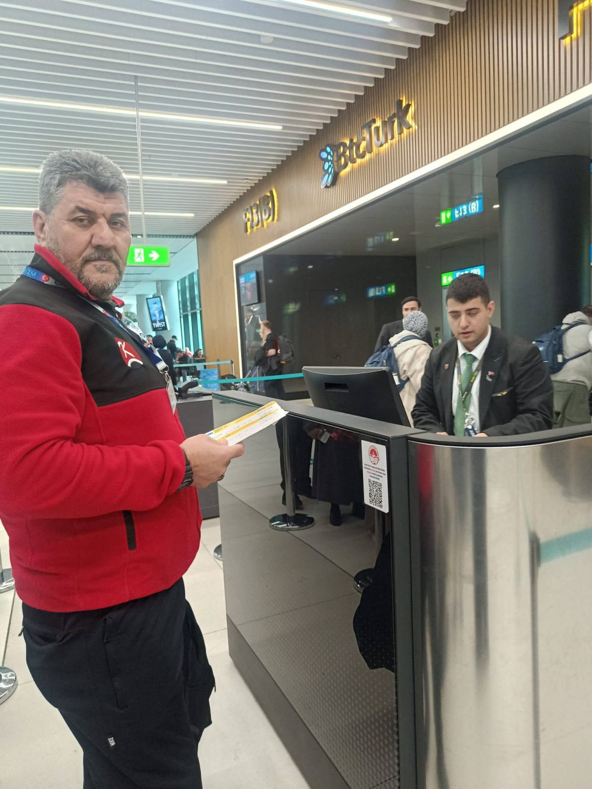 Yalçın Kaynak Umre Yolculuğuna Dualarla Uğurlandı